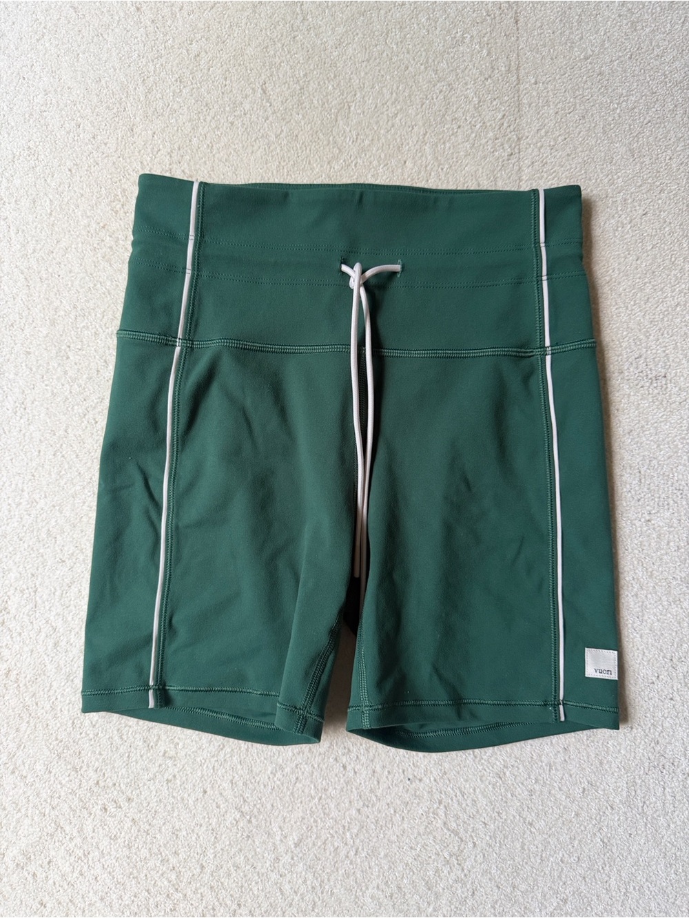 Vuori Women’s Daily Piped Shorts